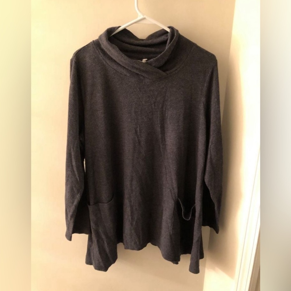 Women's Long Sleeve Shirt/Sweater (Maurices) - Size1X